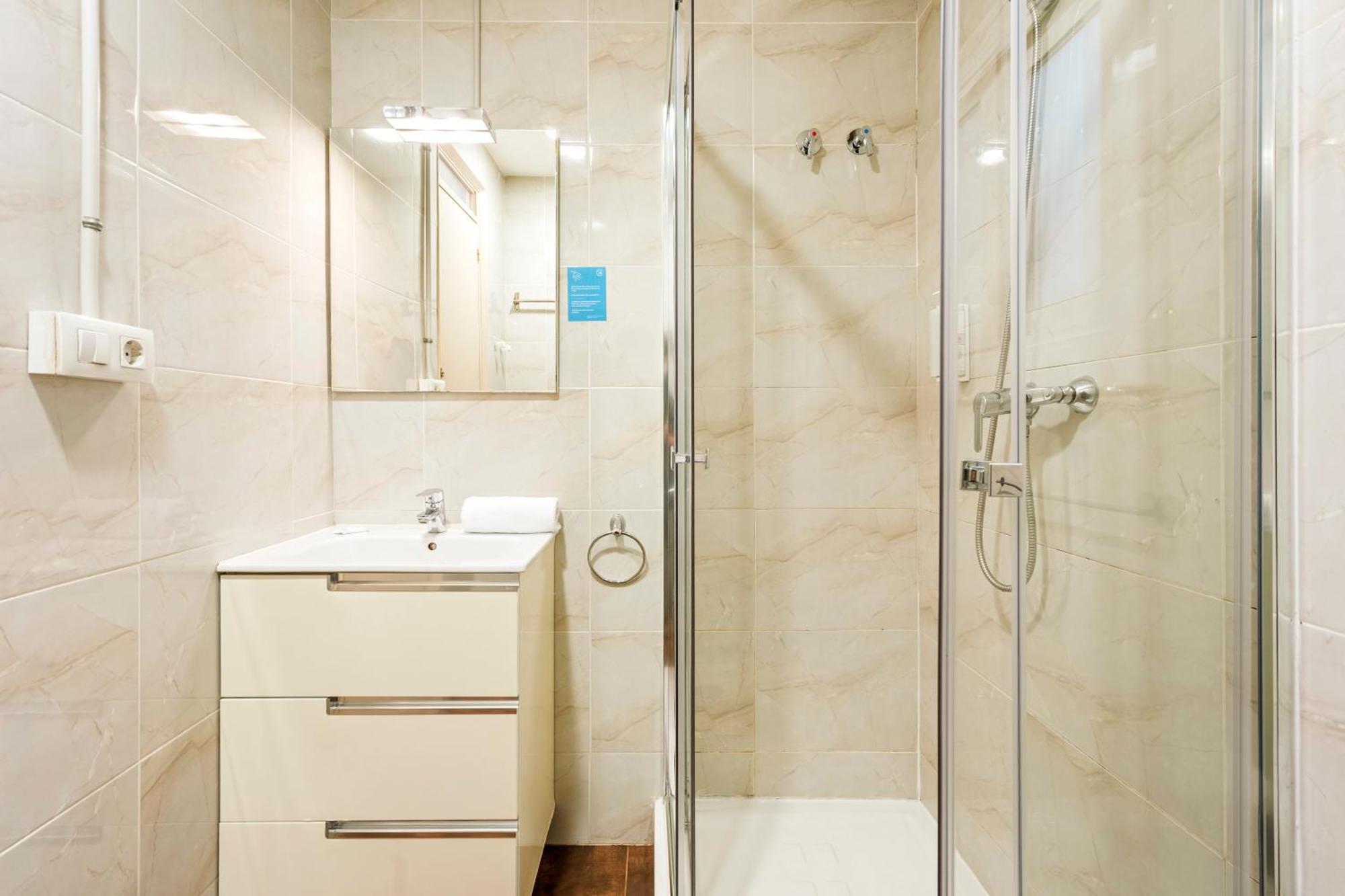 Ab Vila I Vila Apartments Barcelona Bagian luar foto