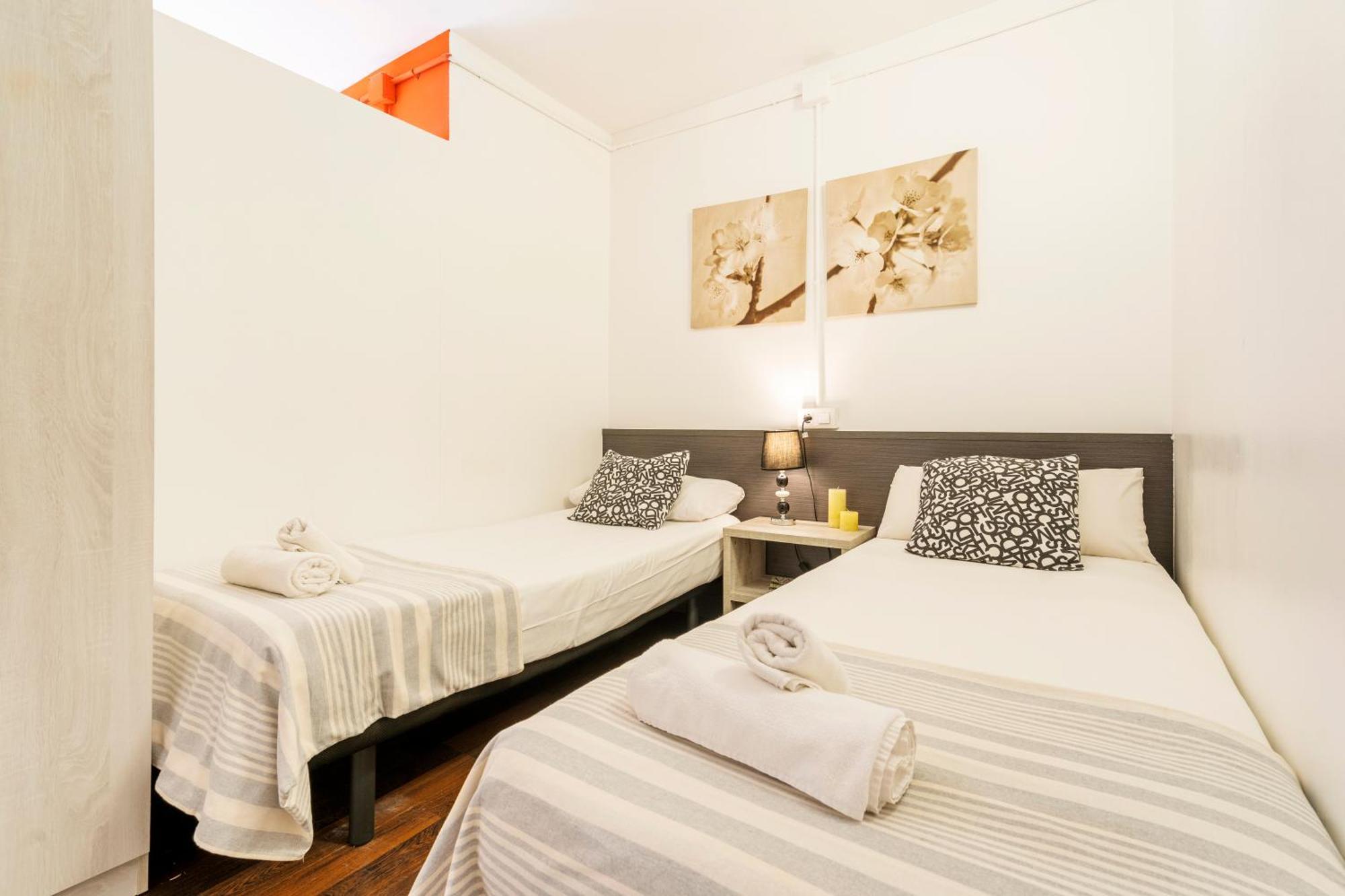 Ab Vila I Vila Apartments Barcelona Bagian luar foto