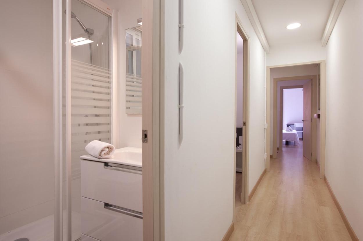 Ab Vila I Vila Apartments Barcelona Bagian luar foto